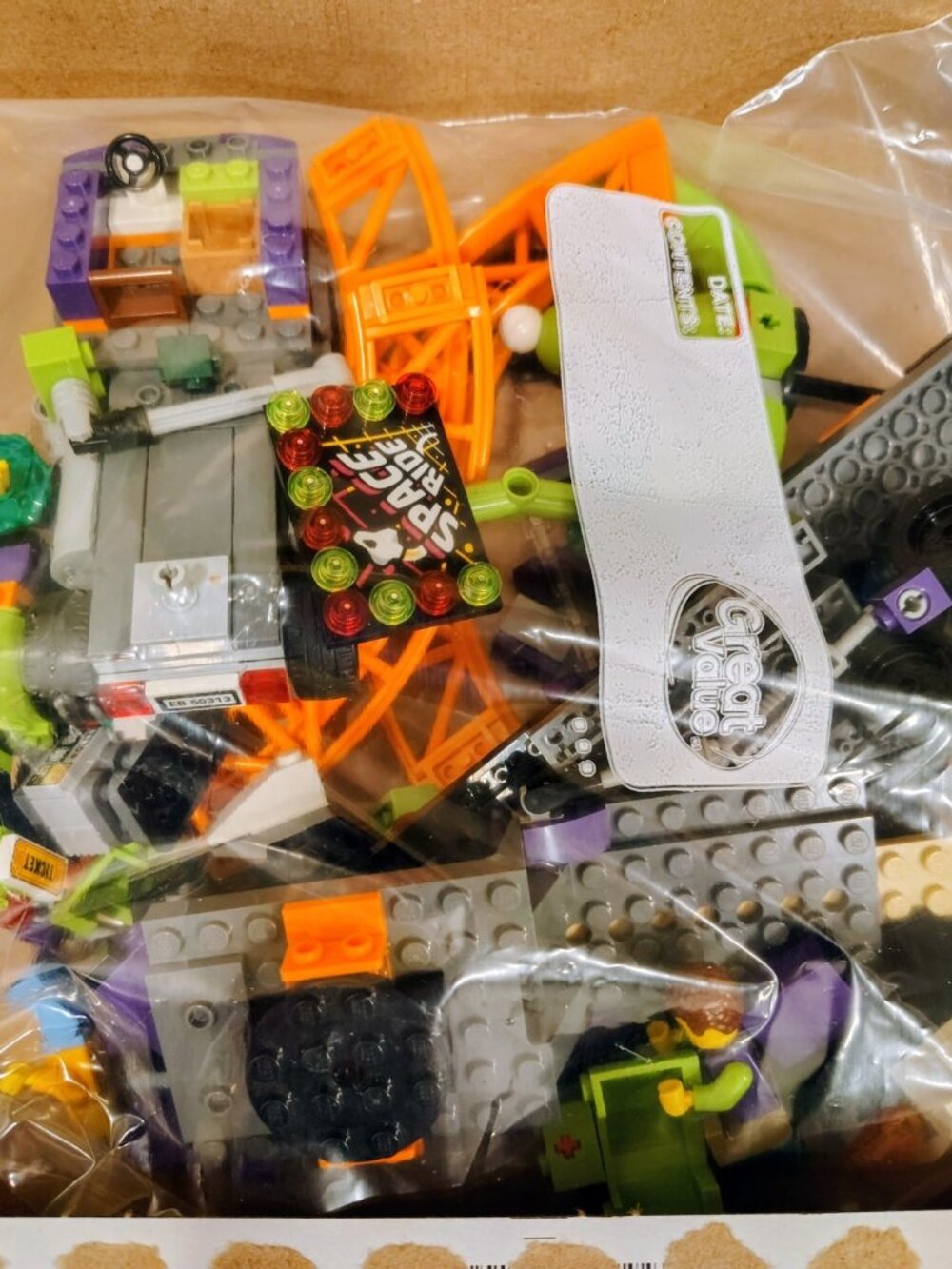 Lego Space Ride Amusement Truck 60313 Town Minifigure Building Set, Retired Set - Picture 13 of 15
